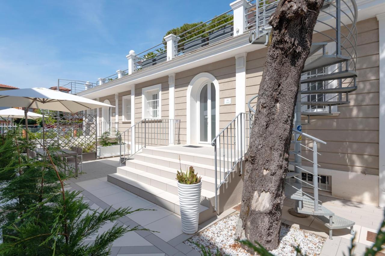 Lido Luxury Villas Лидо Ди Камайоре Екстериор снимка