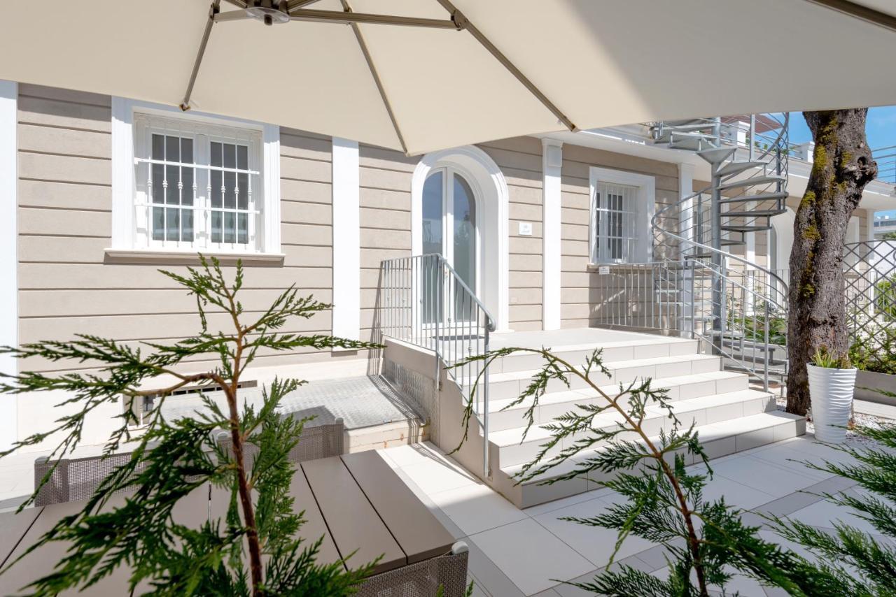 Lido Luxury Villas Лидо Ди Камайоре Екстериор снимка