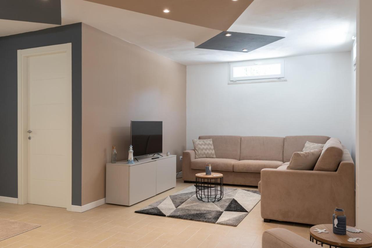 Lido Luxury Villas Лидо Ди Камайоре Екстериор снимка