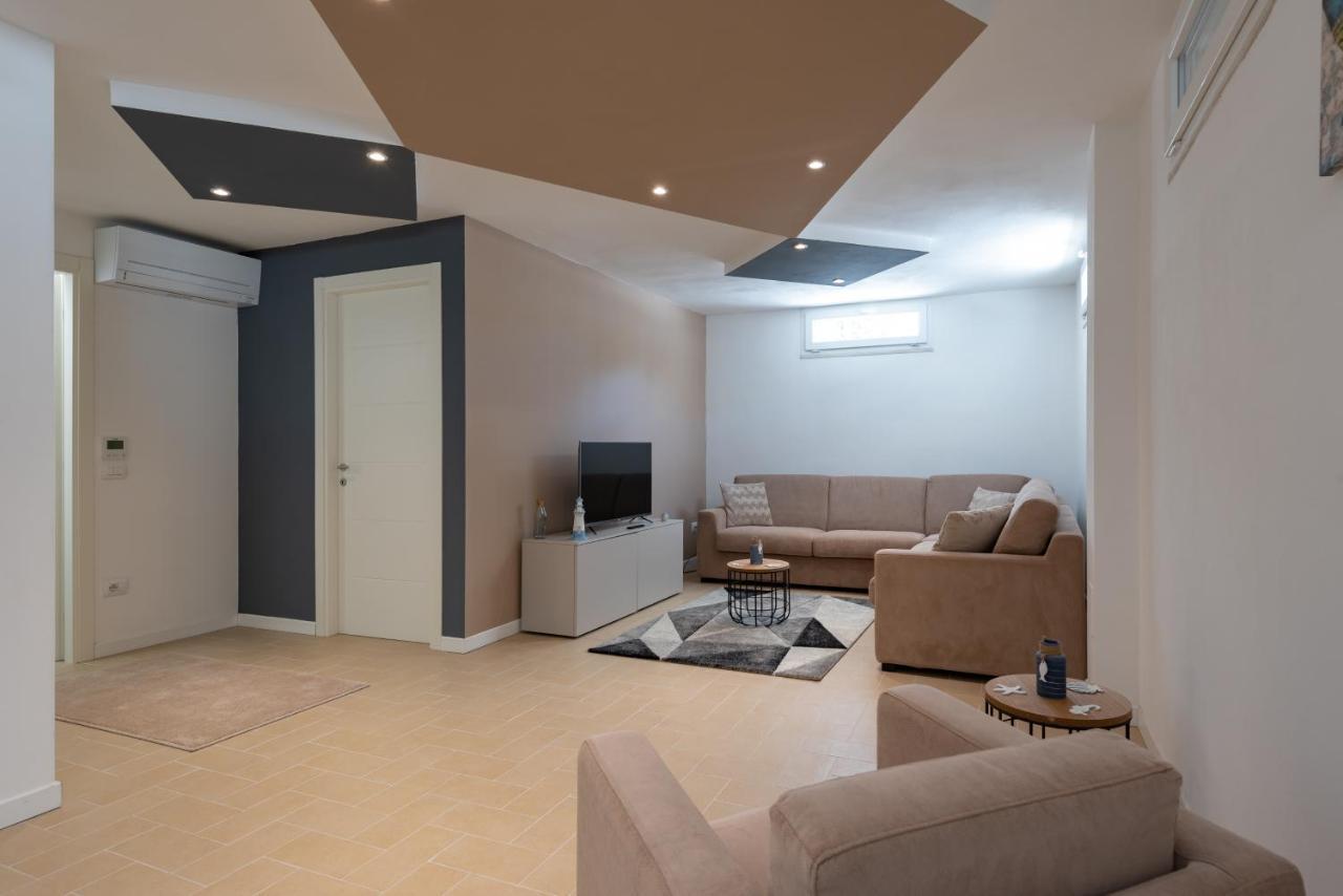 Lido Luxury Villas Лидо Ди Камайоре Екстериор снимка