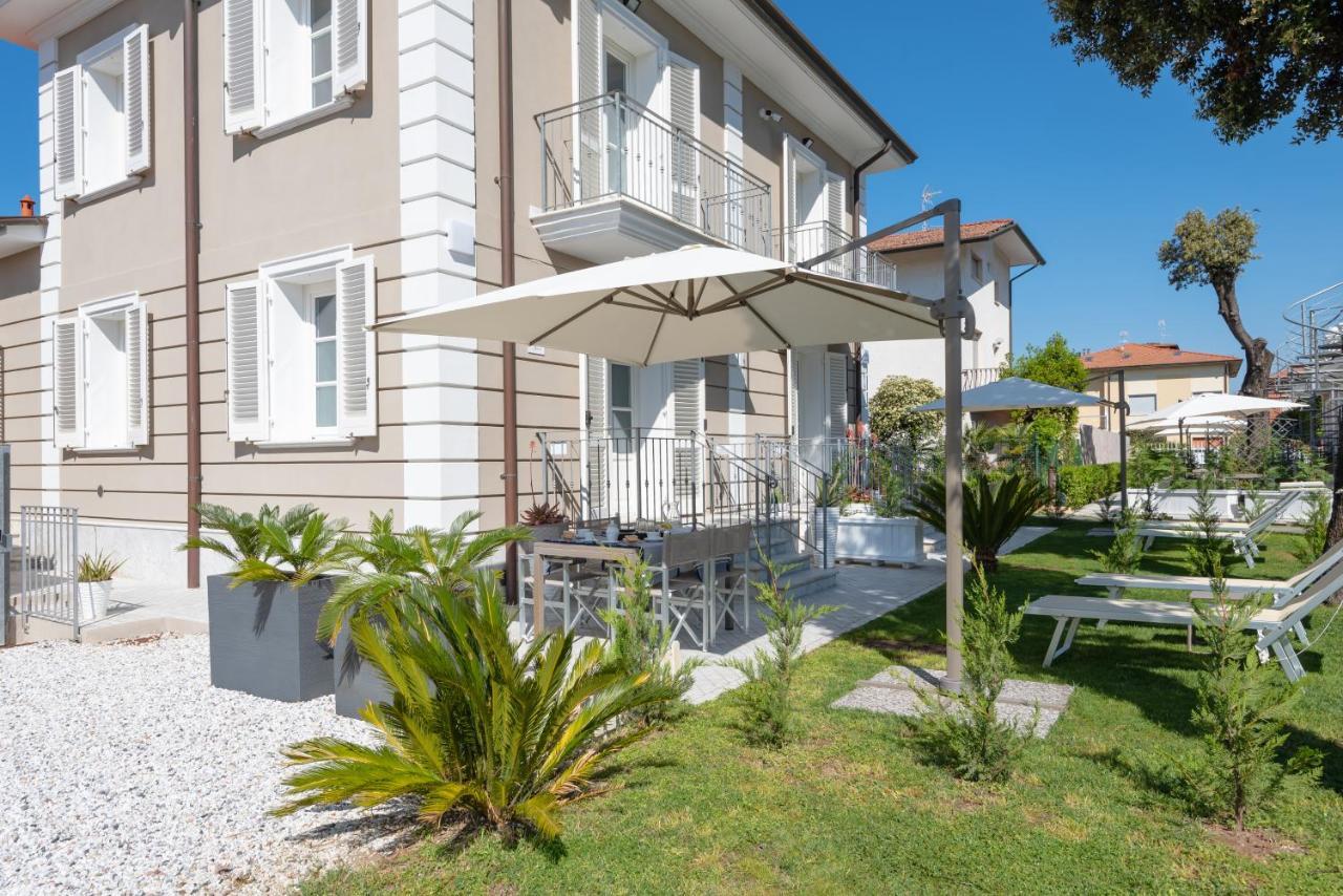 Lido Luxury Villas Лидо Ди Камайоре Екстериор снимка